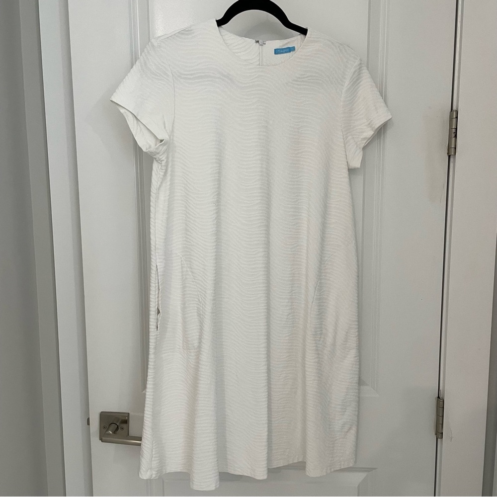 J. McLaughlin Radio Waves Jacquard Swing Dress in White.     16 - Picture 2 of 9